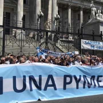 CRISIS INDUSTRIAL Y DE EMPLEO / una Cámara asegura que en 2026 cerrarán 30 mil PYMES argentinas