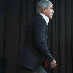 GOBIERNO EN CRISIS / AHORA CAPUTO QUIERE PAGAR LAS DEUDAS DE OBRAS CON UN BONO