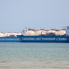 IRAN ABRIO COMPLETAMENTE EL TRANSITO POR EL ESTRECHO DE ORMUZ