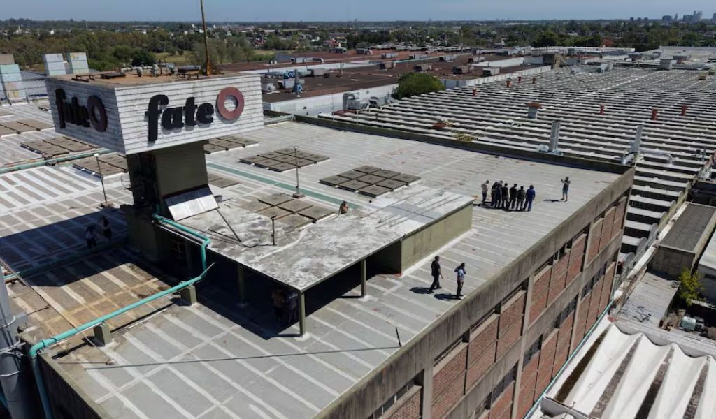 Cierre de FATE / 920 despidos y el fin de una era industrial en Argentina     