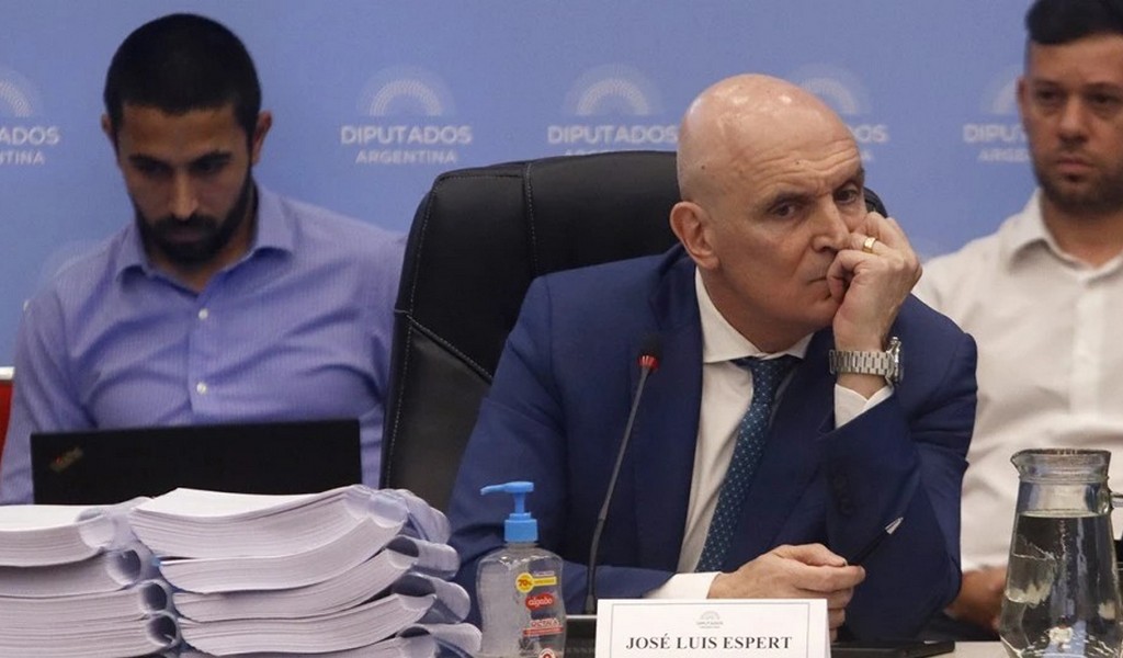 DENUNCIARON PENALMENTE A ESPERT POR ENCUBRIEMIENTO