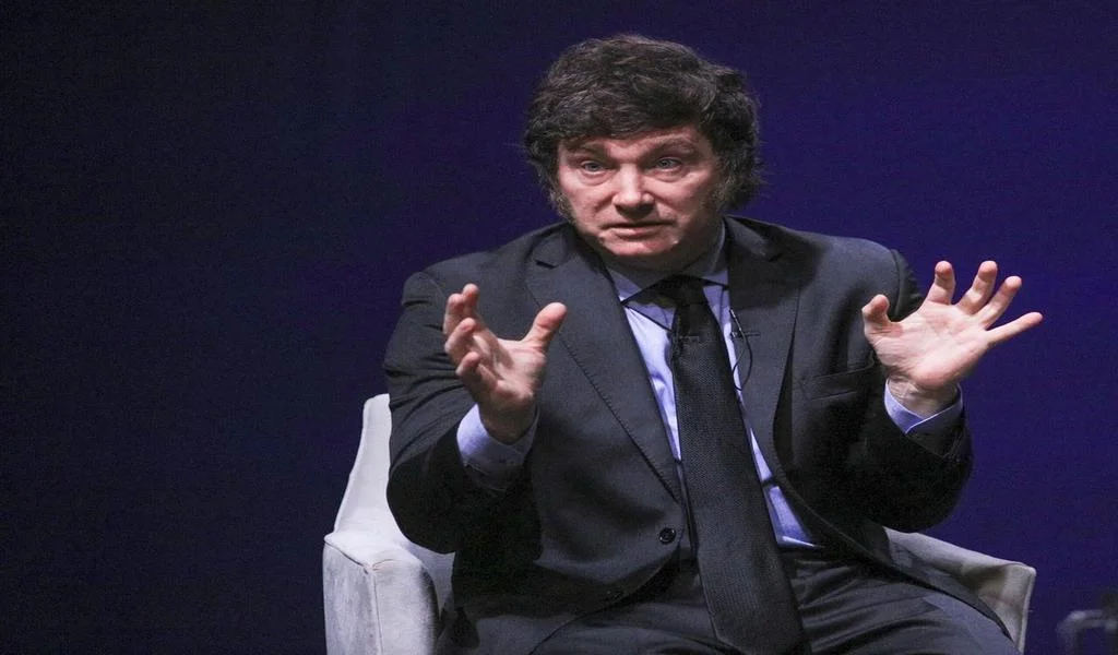 Milei atribuyó el endeudamiento de las familias a los televisores que compraron en el Mundial y la CAME salió al cruce
