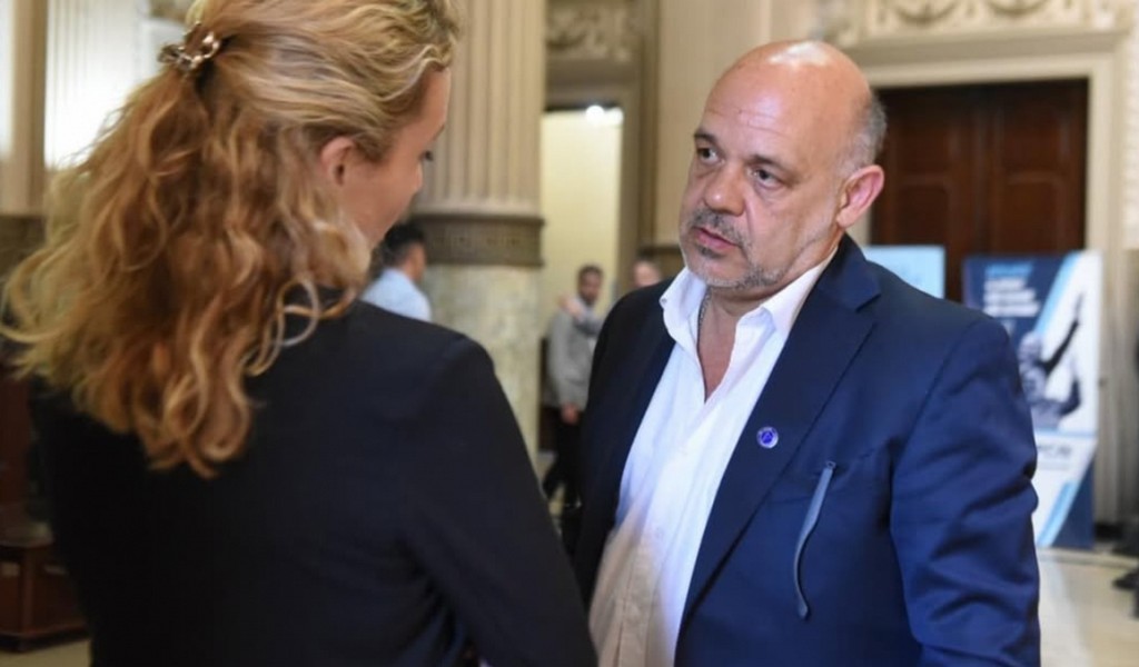 Los libertarios denuncian irregularidades en la votación por reelecciones indefinidas y piden que se vuelva a votar